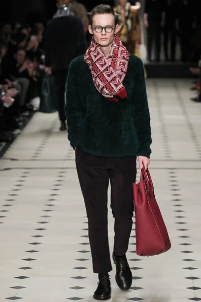 Look 38